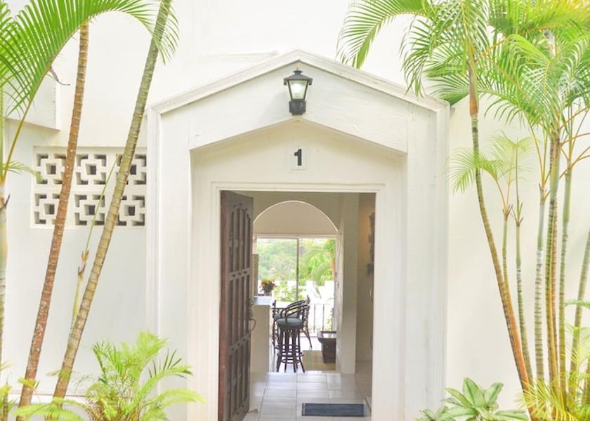  Castries Interior Entrance