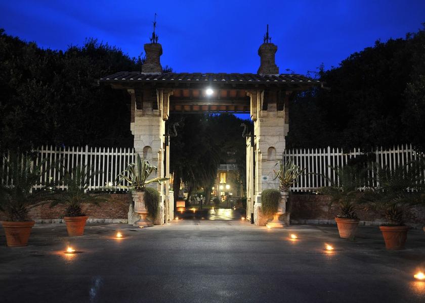 Tuscany Camaiore Exterior Detail