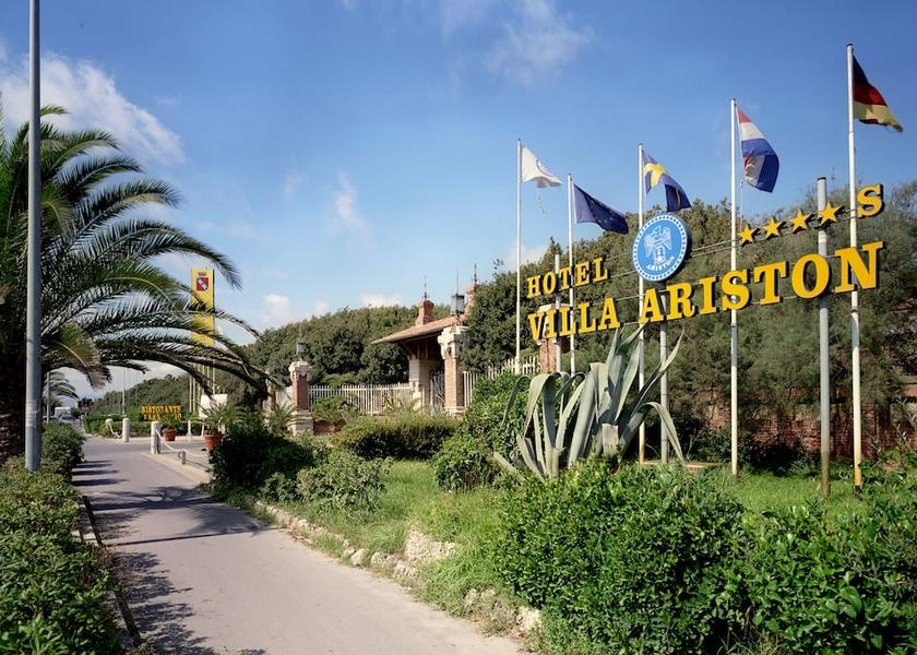 Tuscany Camaiore Exterior Detail
