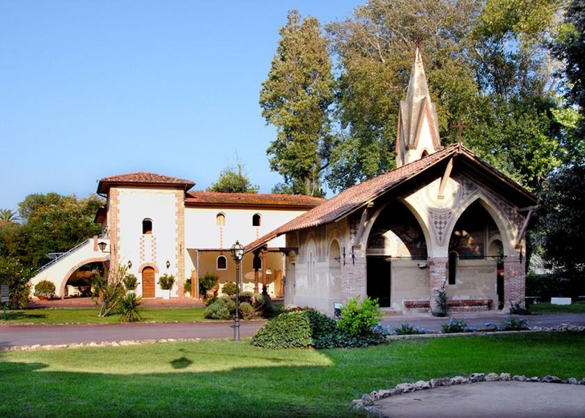 Tuscany Camaiore Exterior Detail