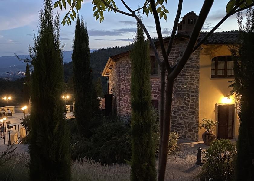 Tuscany Poppi Exterior Detail