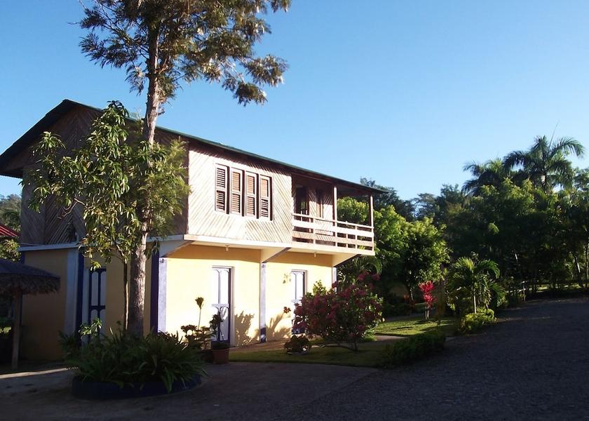 Santiago Jarabacoa Facade