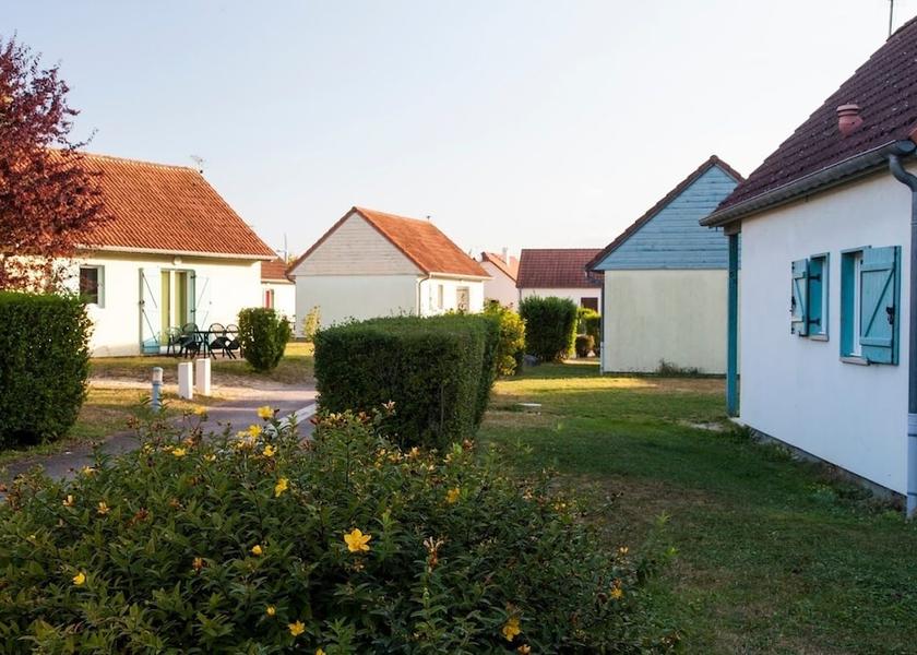 Grand Est Giffaumont-Champaubert Exterior Detail