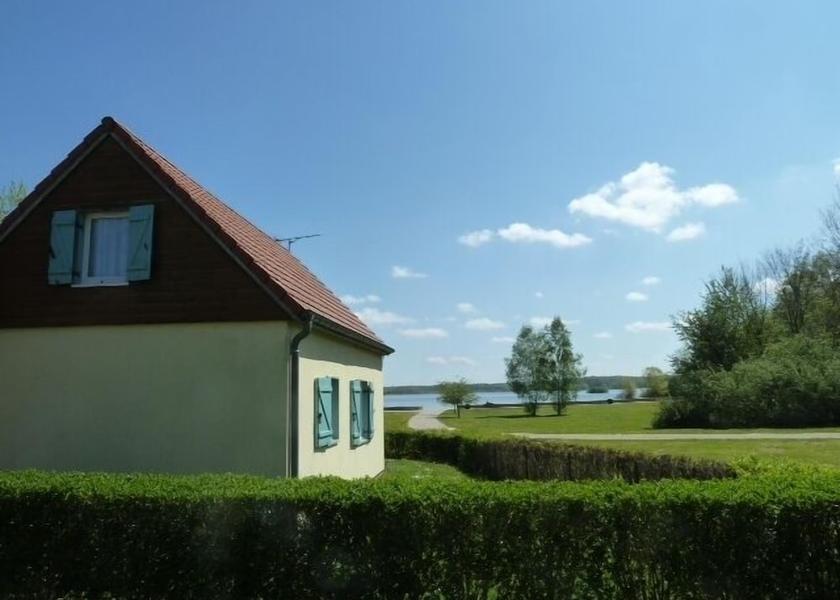 Grand Est Giffaumont-Champaubert Exterior Detail