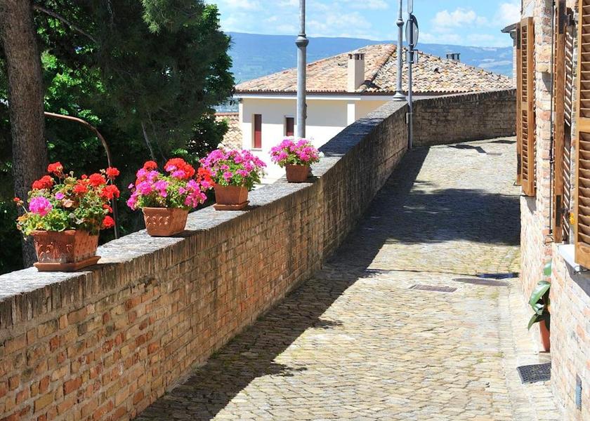 Marche Colli al Metauro Public Areas