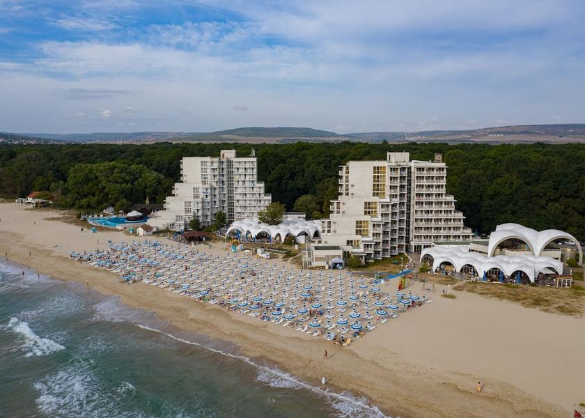  Albena Beach