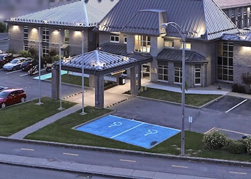 Quebec L'Ancienne-Lorette Facade