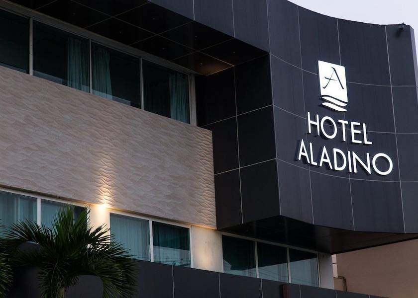 Santo Domingo Santo Domingo Exterior Detail