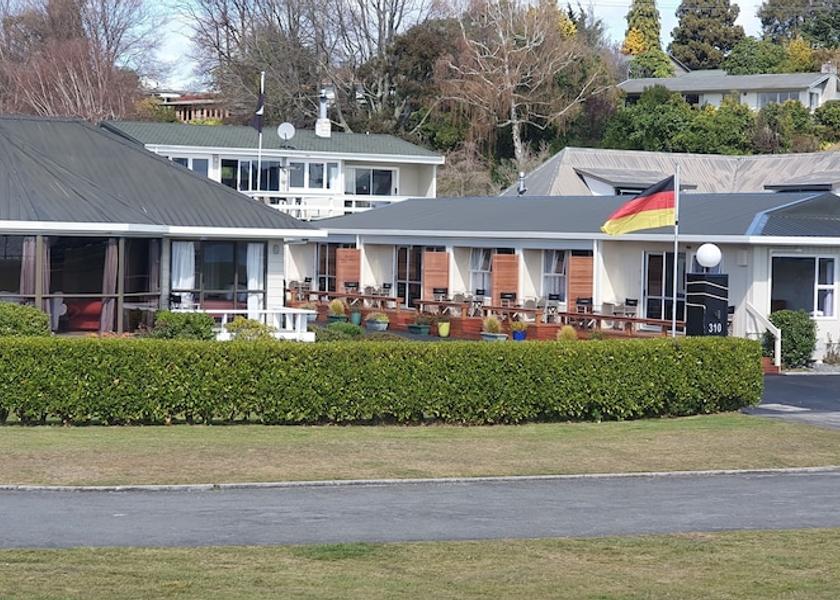 Waikato Taupō Front of property