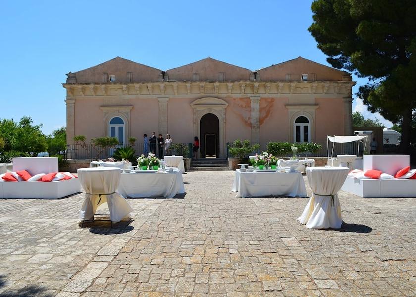 Sicily Ispica Facade