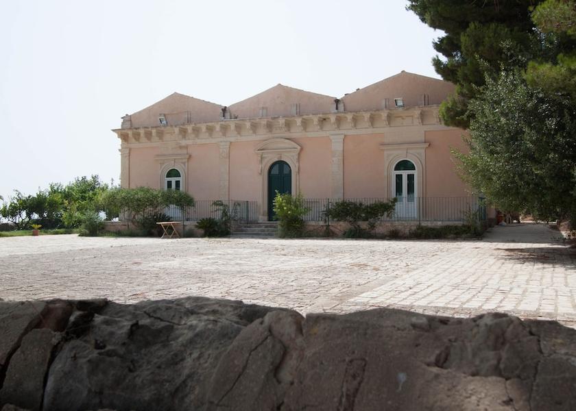 Sicily Ispica Facade