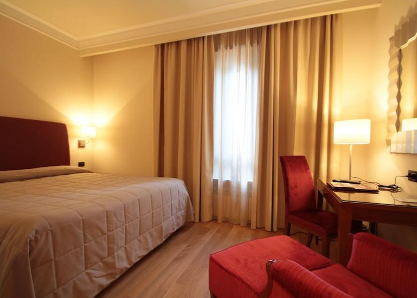 Lombardy Pregnana Milanese Room
