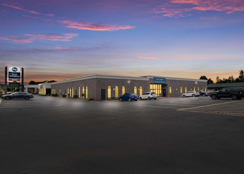 Nova Scotia Truro Hotel Exterior