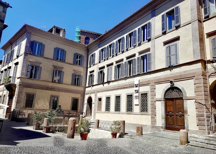 Lazio Bolsena Exterior Detail