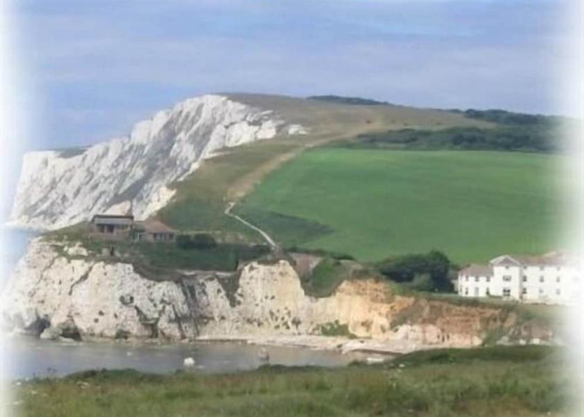 England Totland Bay Exterior Detail