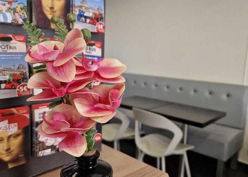 Ile-de-France Levallois-Perret Reception