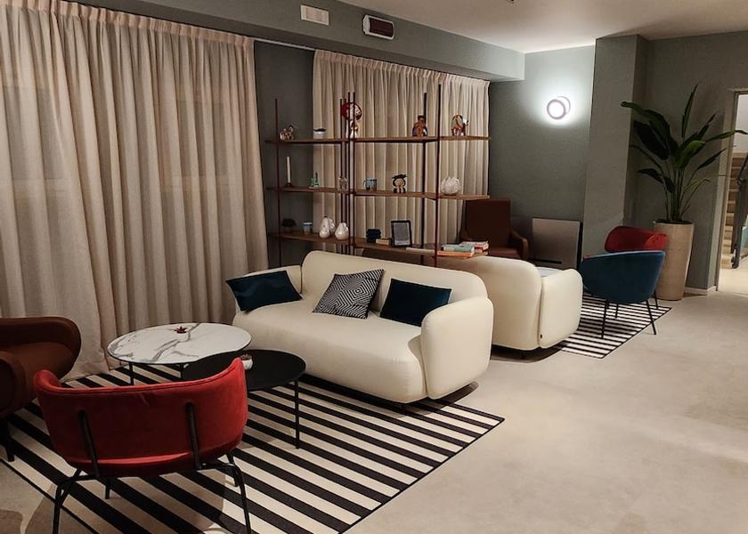Emilia-Romagna Bologna Lobby sitting area