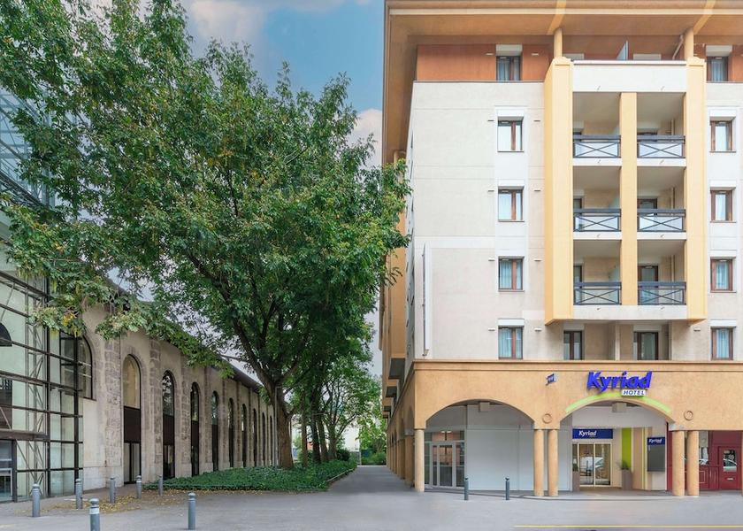 Auvergne-Rhone-Alpes Chambery Exterior Detail