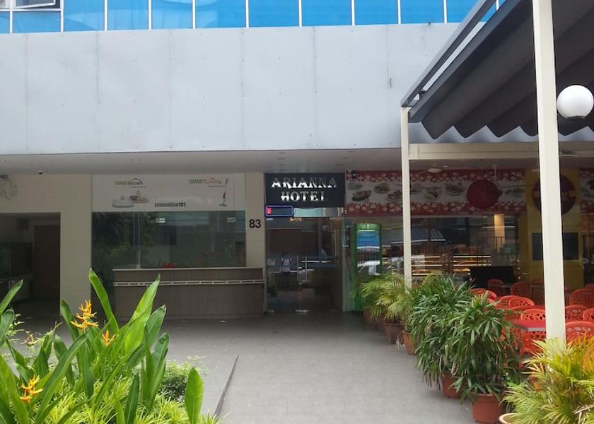  Singapore Property entrance