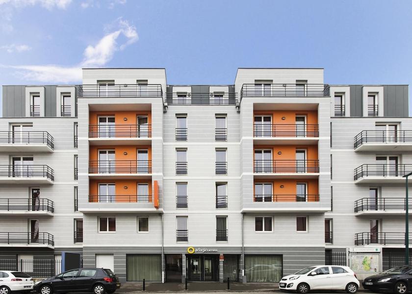  Saint-Louis Exterior Detail