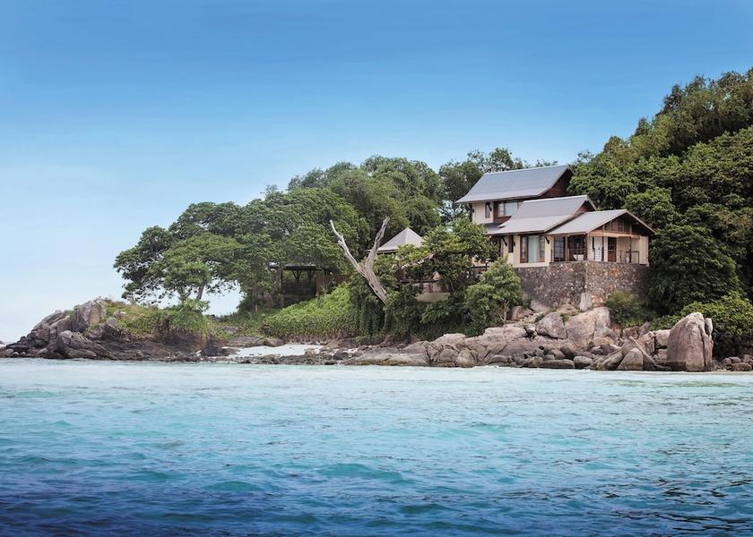  Round Island Exterior