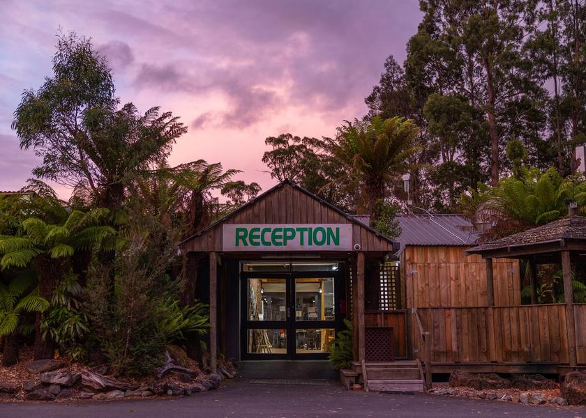 Tasmania Tullah Hotel Exterior