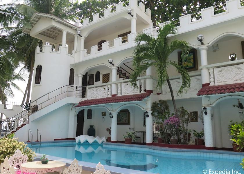 Calabarzon Lian Outdoor pool