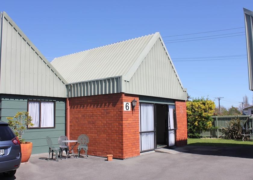  Blenheim Property Grounds