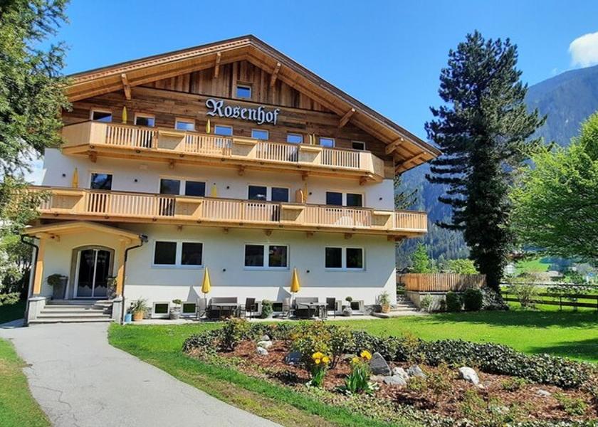 Tirol Mayrhofen Facade