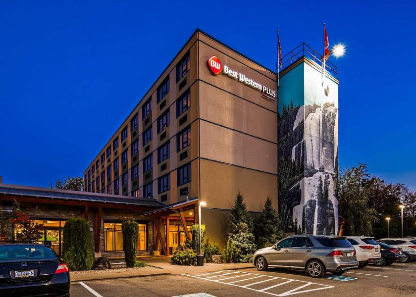 British Columbia Port Alberni Hotel Exterior