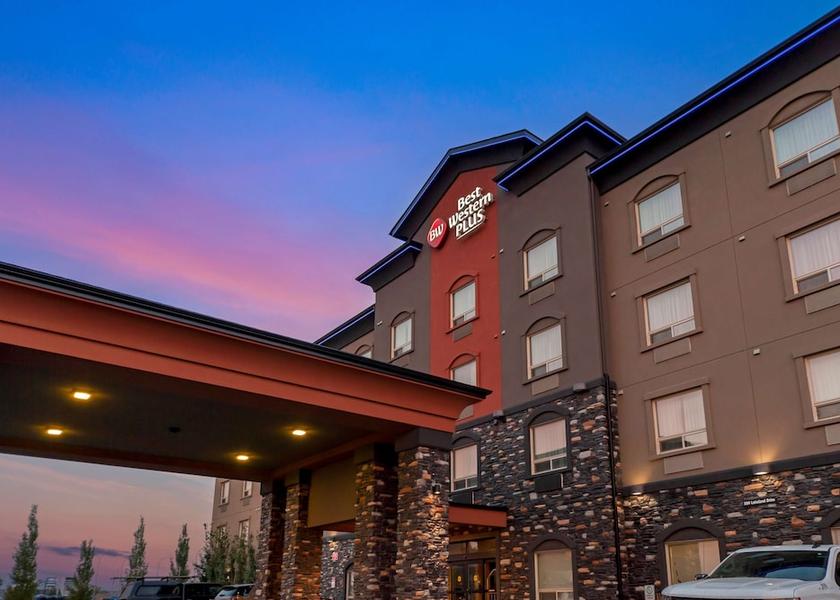 Alberta Sherwood Park Exterior Detail