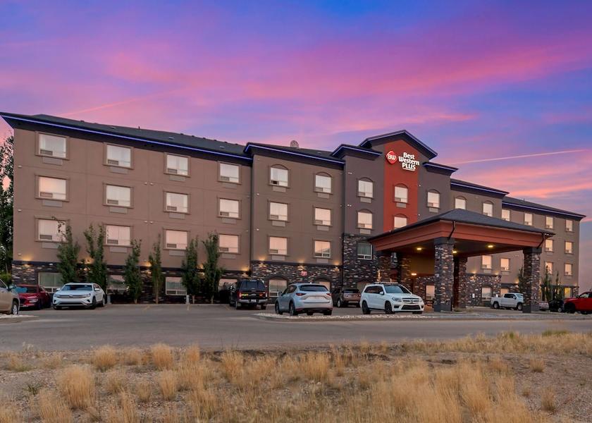 Alberta Sherwood Park Exterior Detail