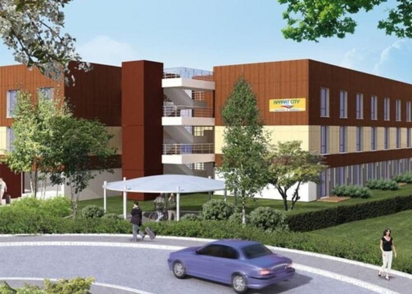 Bourgogne-Franche-Comte Magny-Cours Exterior Detail