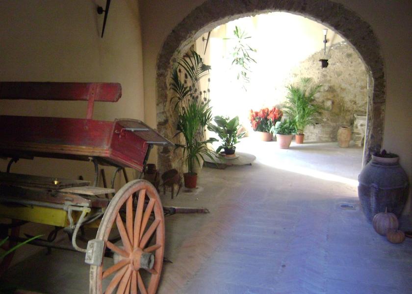 Campania Laureana Cilento Exterior Detail