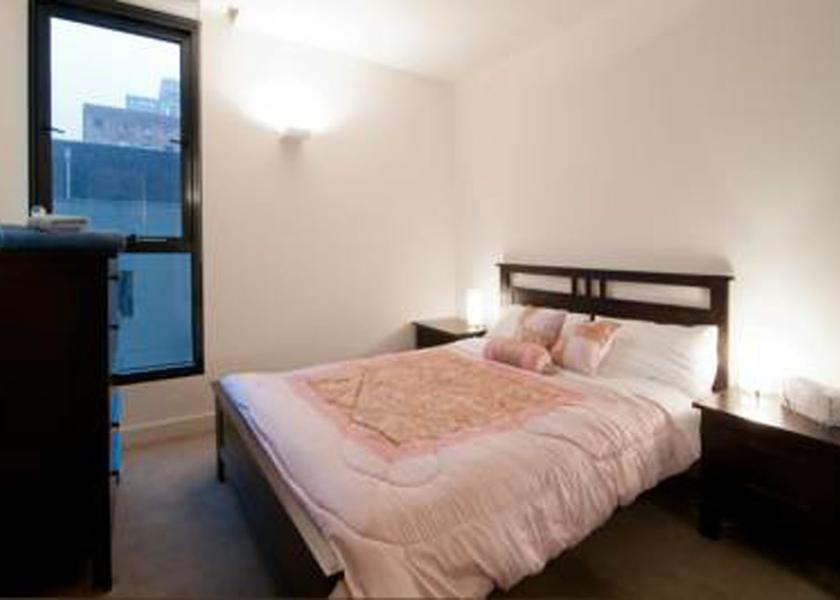 Victoria Melbourne Room