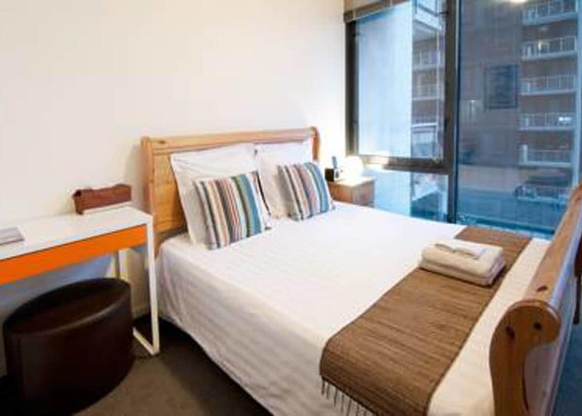 Victoria Melbourne Room