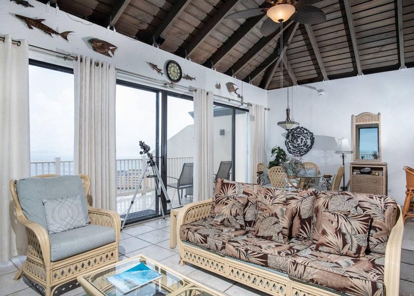  St. Thomas Living Area