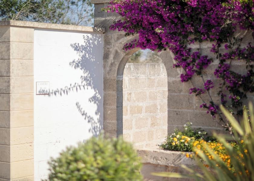 Puglia Uggiano la Chiesa Exterior Detail
