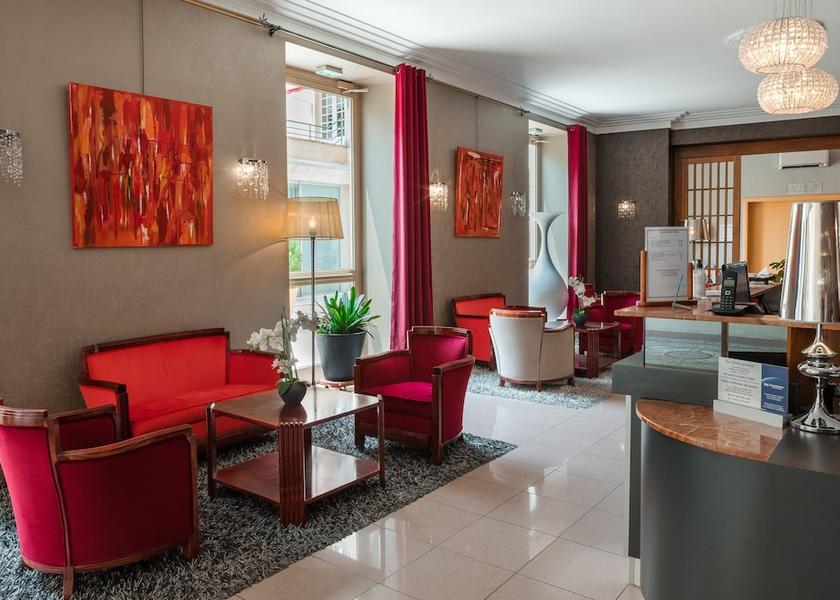 Nouvelle-Aquitaine Poitiers Reception