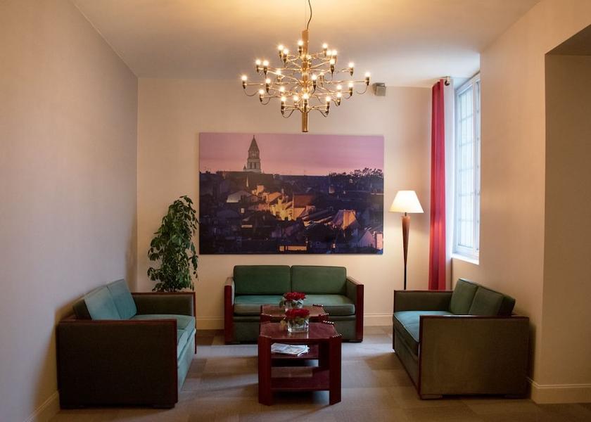 Nouvelle-Aquitaine Poitiers Lobby