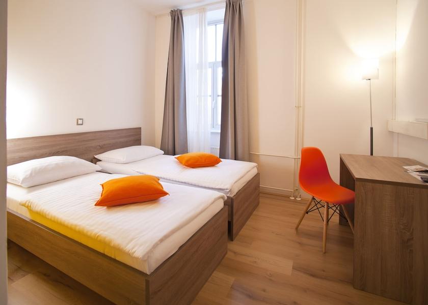  Maribor Room