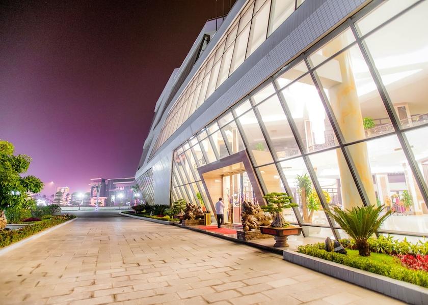 Bac Ninh Province Bac Giang Front of property - evening/night