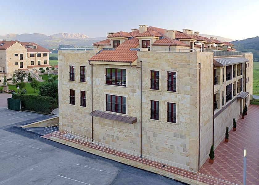 Cantabria Entrambasaguas Front of property