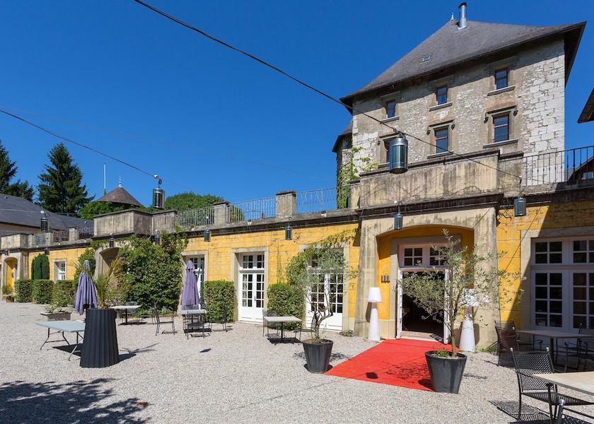 Auvergne-Rhone-Alpes Chambery Facade