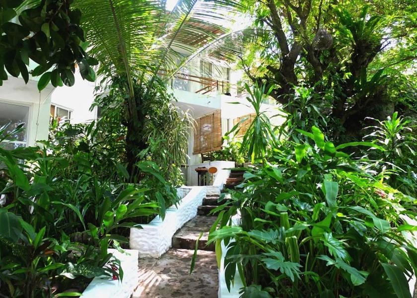  Mahé Island Garden