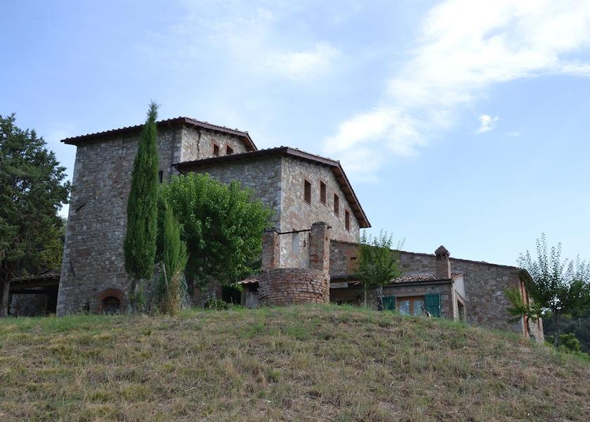 Tuscany Monticiano Exterior Detail