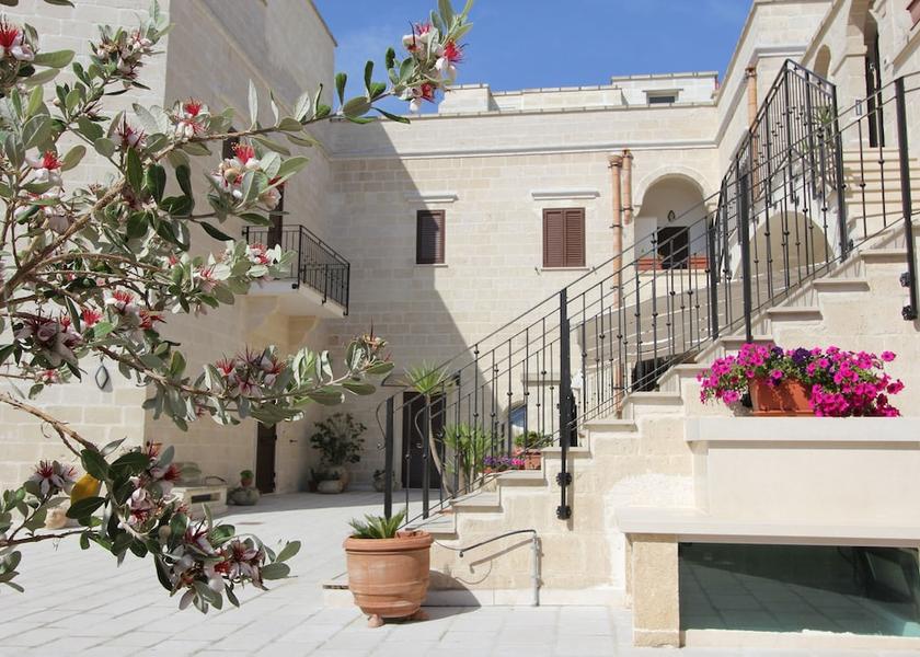 Puglia Diso Front of property