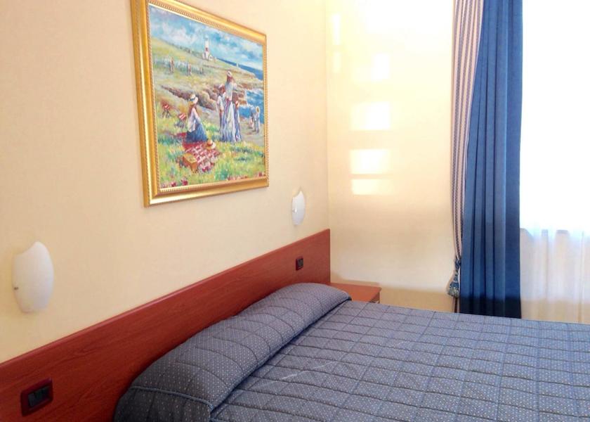 Lombardy Somma Lombardo Room