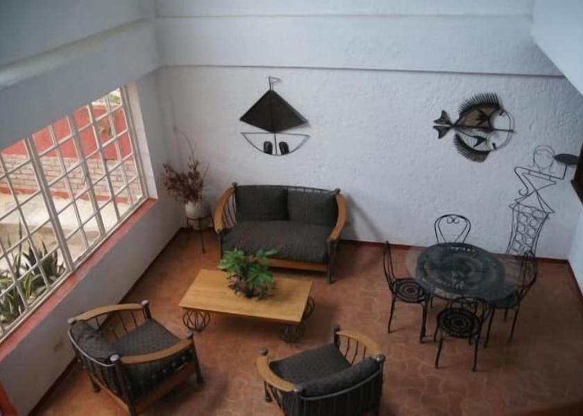  Petionville Living Area