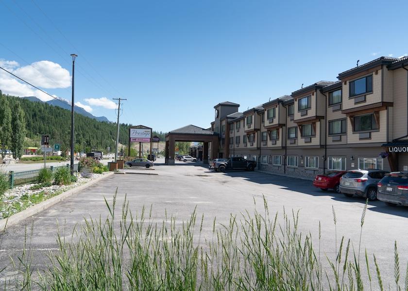 British Columbia Golden Exterior Detail